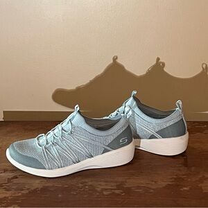 Skechers air cooled, memory foam shoes